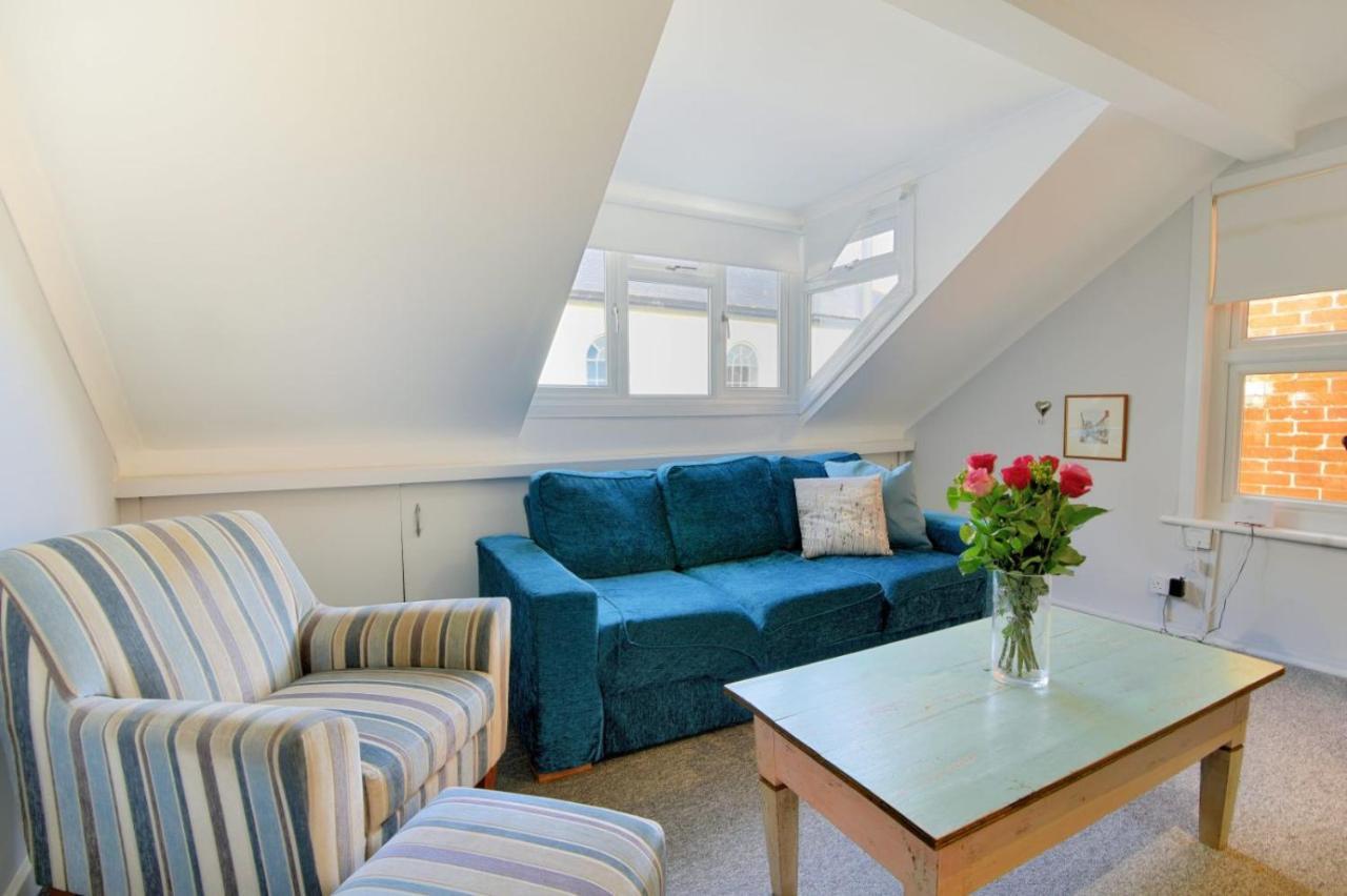 The Retreat Apartment Lyme Regis Exterior photo