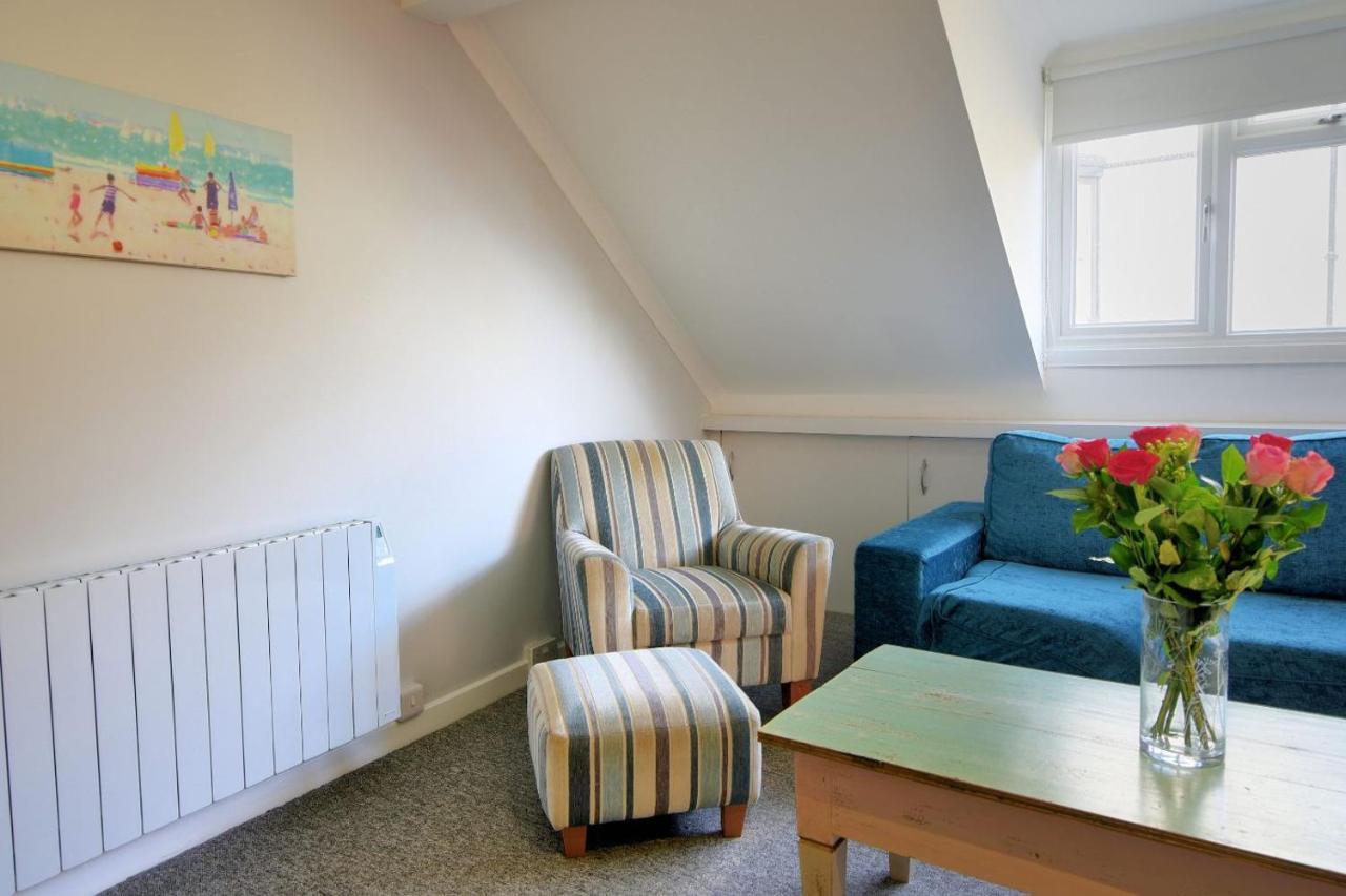 The Retreat Apartment Lyme Regis Exterior photo