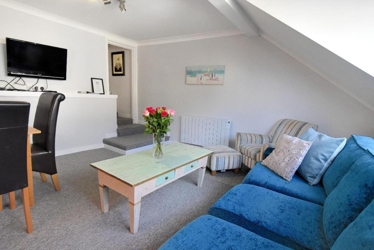 The Retreat Apartment Lyme Regis Exterior photo
